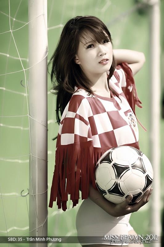Một hot girl khác trong màu áo tuyển Croatia